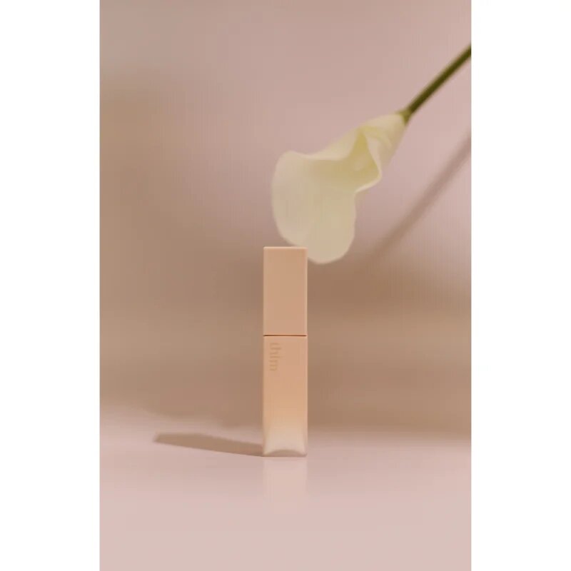 thim Essential Lip Milk szájfény krémes textúrával a táplálásért és hidratálásért 7 g