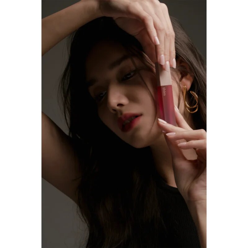 thim Sheer Matte Liquid Lip matt folyékony állagú ajakrúzs árnyalat 05 Deep Berry 4 g
