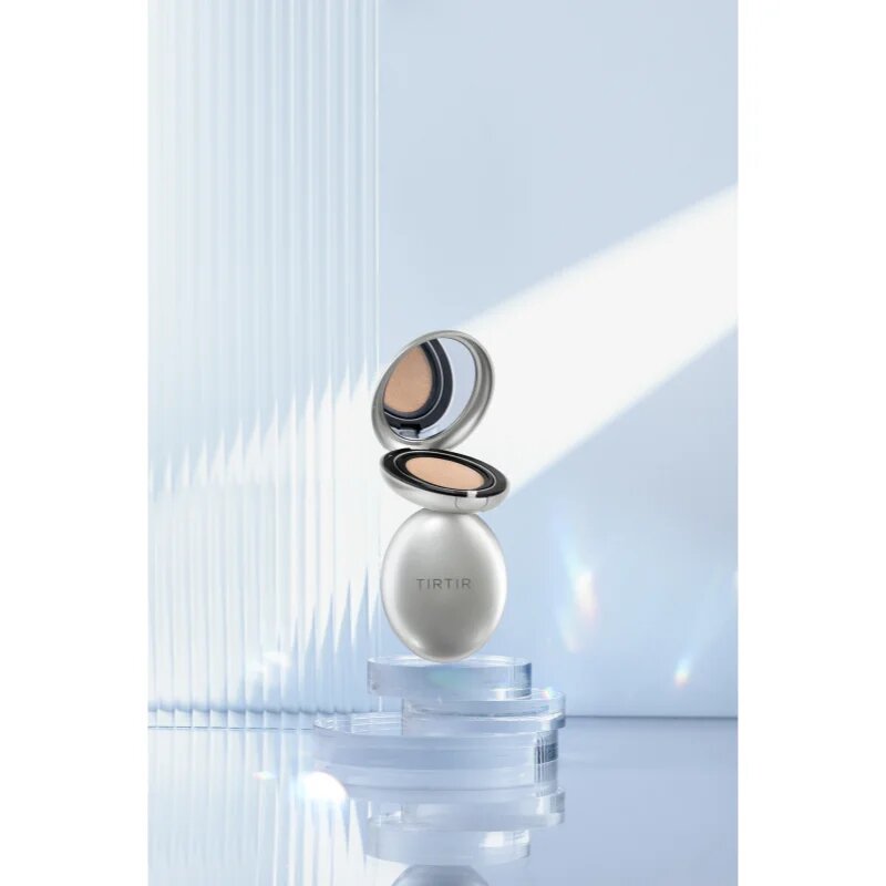 TIRTIR Mask Fit Aura Cushion hidratáló alapozó sminkszivaccsal az élénk bőrért árnyalat 13N Fair Ivory 18 g