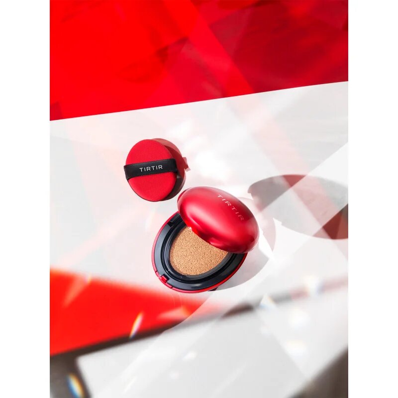 TIRTIR Mask Fit Red Cushion Mini tartós alapozó sminkszivaccsal árnyalat 10C Shell 4.5 g
