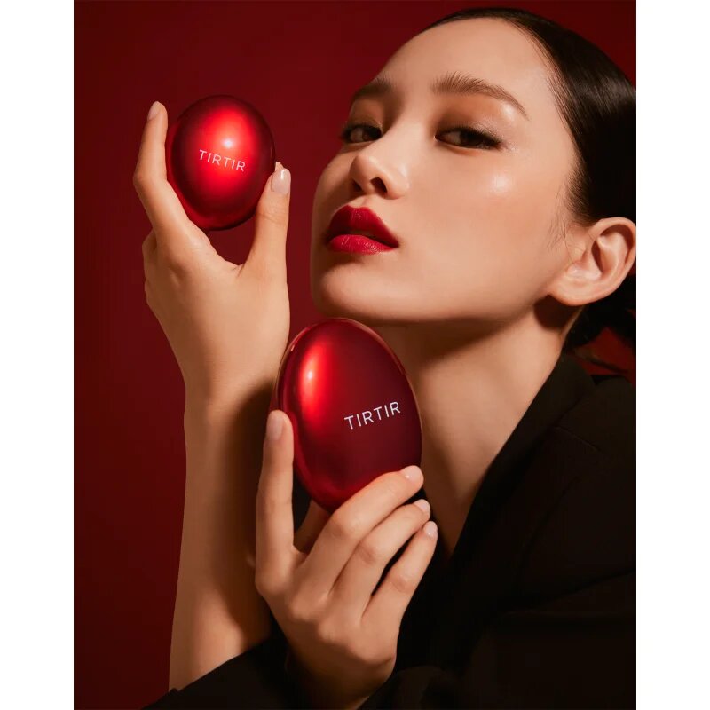 TIRTIR Mask Fit Red Cushion tartós alapozó sminkszivaccsal árnyalat 28N Oat 18 g