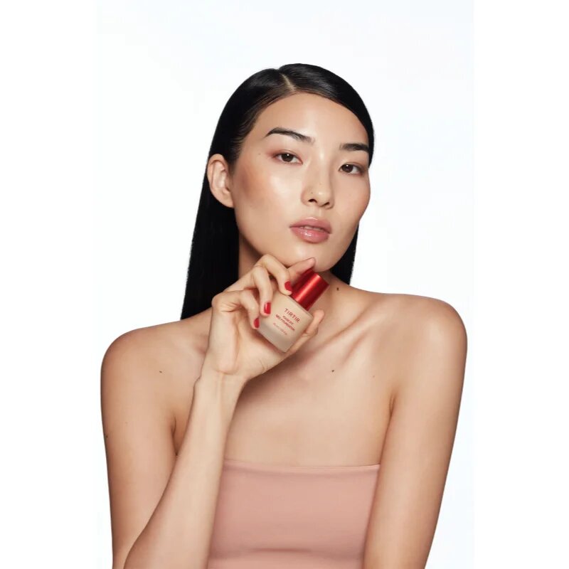 TIRTIR Mask Fit Red Foundation frissítő folyékony make-up hidratáló hatással árnyalat 13N Fair Ivory 30 ml