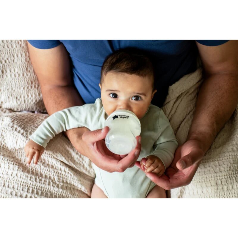 Tommee Tippee Natural Start Anti-Colic önsterilizáló cumisüveg Medium Flow 3 m+ 2x340 ml