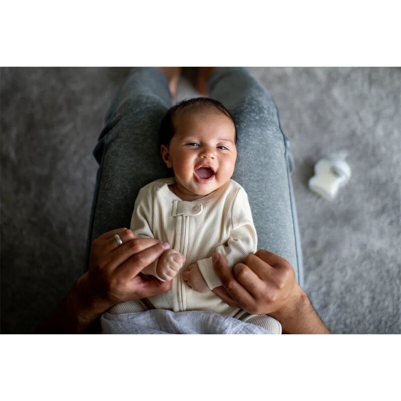 Tommee Tippee Natural Start Anti-Colic önsterilizáló cumisüveg Slow Flow 0m+ 1 db