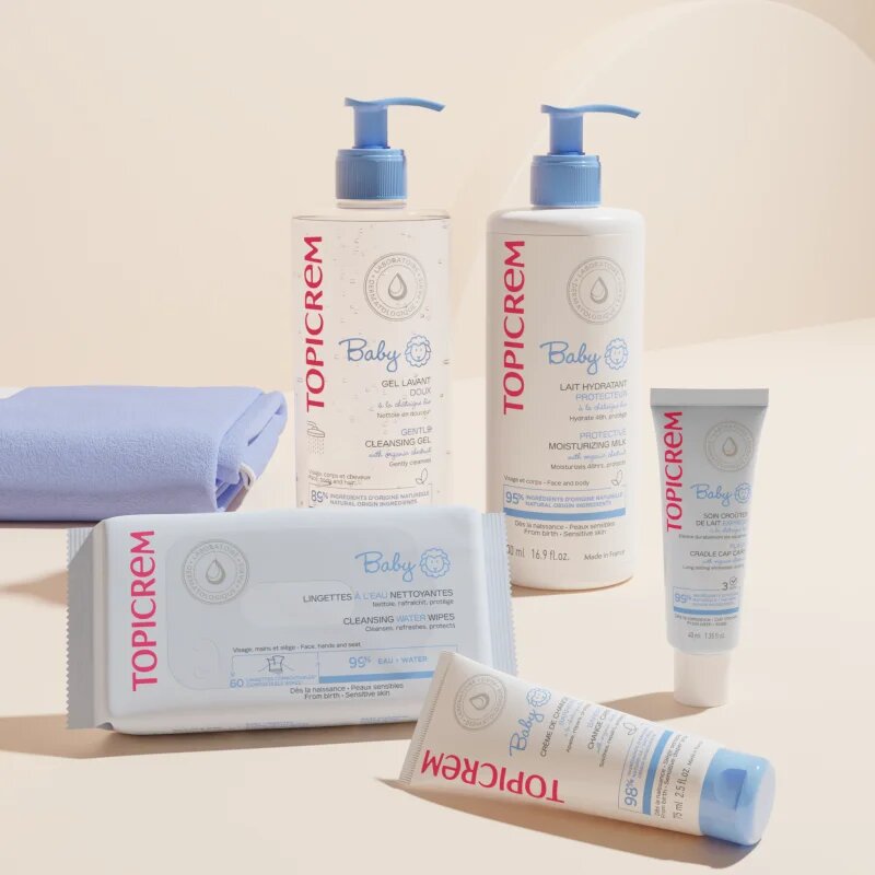 Topicrem BABY My 1st Ultra-Moisturizing Milk hidratáló tej arcra és testre száraz és érzékeny bőrre 200 ml