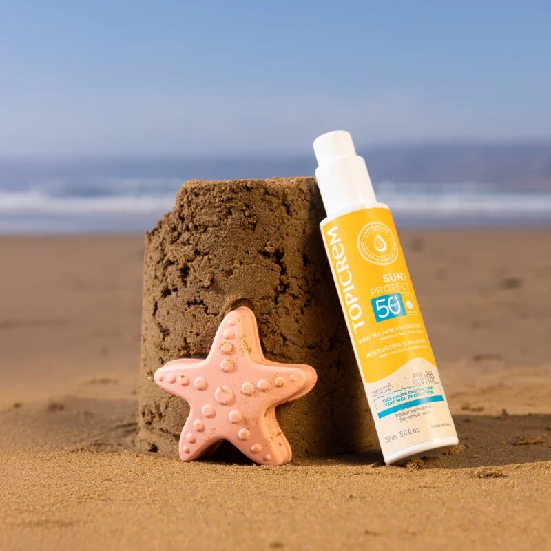 Topicrem Sun Protect Moisturizing Sun Spray védő spray hidratáló hatással SPF 50+ 150 ml