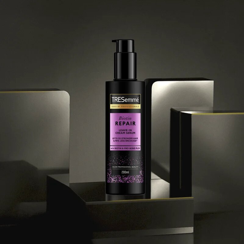 TRESemmé Biotin Repair Leave-In Cream Serum krémes szérum a haj tökéletes kinézetéért 200 ml