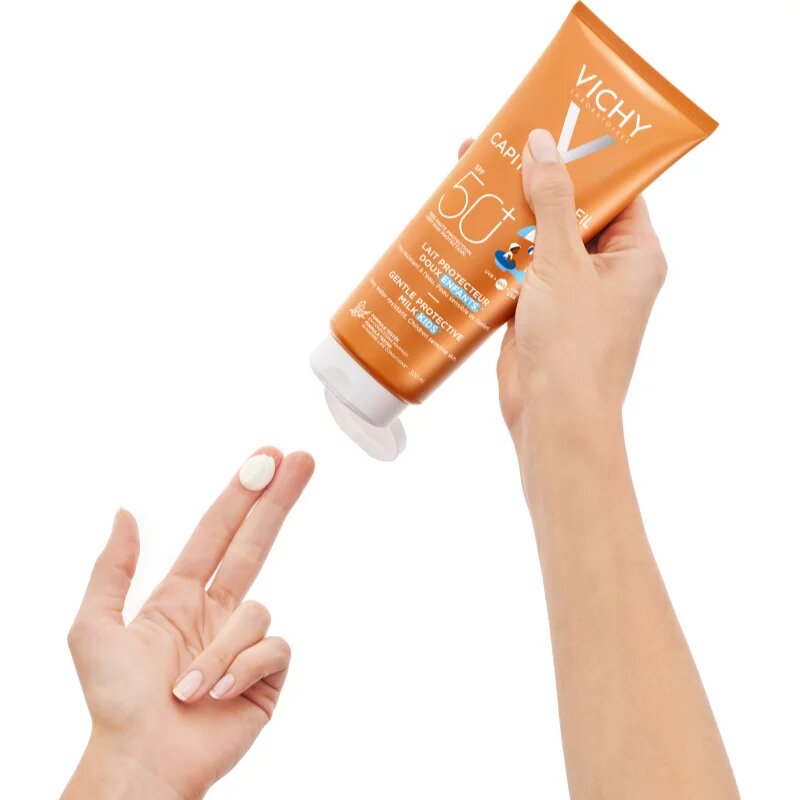 Vichy Capital Soleil Gentle Milk védő tej gyermekeknek arcra és testre SPF 50 300 ml