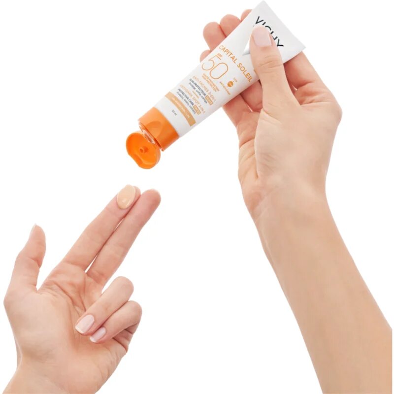 Vichy Capital Soleil tónusegyesítő arcápoló pigmentfoltok ellen 3 az 1-ben SPF 50 Tinted 50 ml