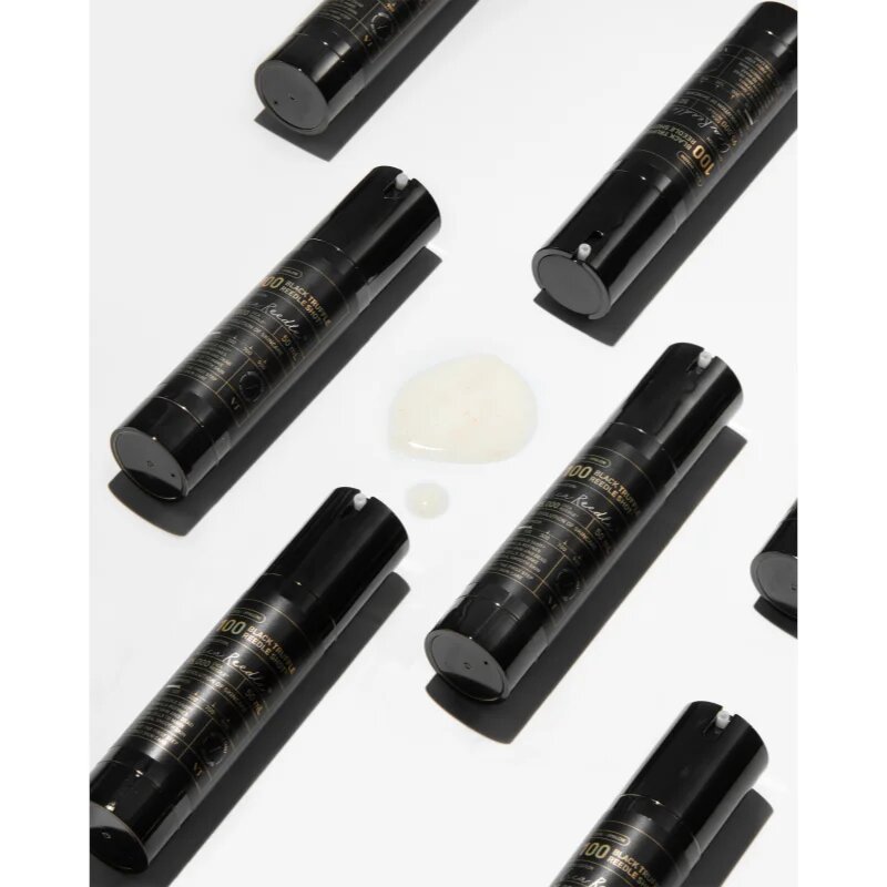 VT Cosmetics Black Truffle Reedle Shot 100 ránctalanító szérum a bőr rugalmasságának növelésére 50 ml