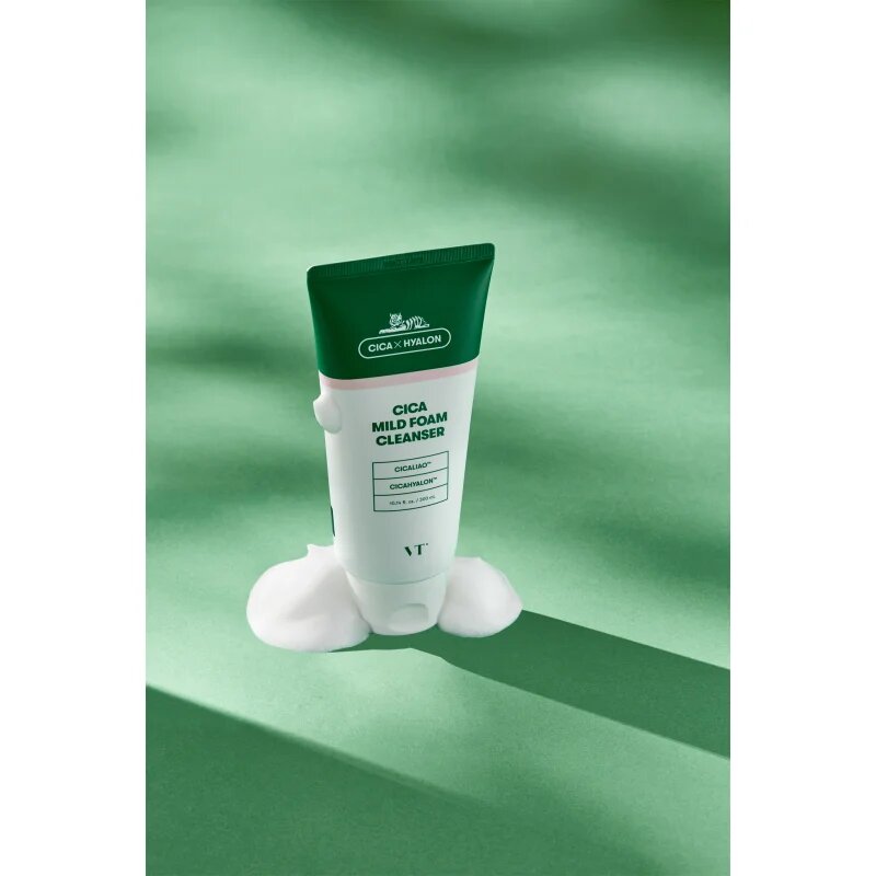 VT Cosmetics Cica Mild Foam Cleanser finoman tisztító hab nyugtató hatással 300 ml