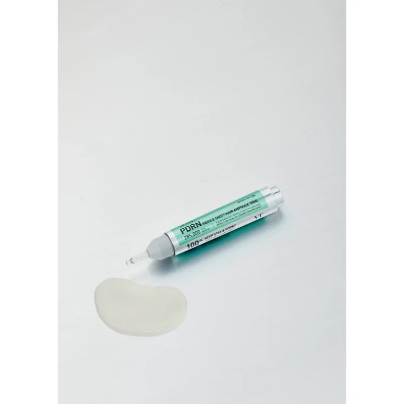 VT Cosmetics PDRN Reedle Shot Hair Ampoule 100 szérum a fejbőrre a haj növekedéséért és megerősítéséért a hajtövektől kezdve 15 ml
