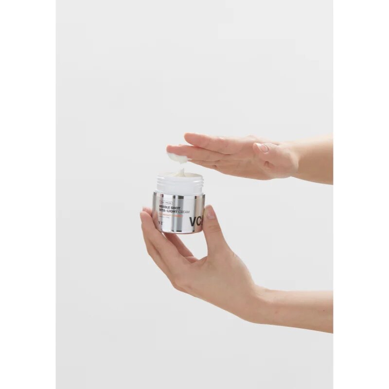 VT Cosmetics Reedle Shot Vita-Light Cream hidratáló és nyugtató krém az öregedés jelei ellen 50 ml
