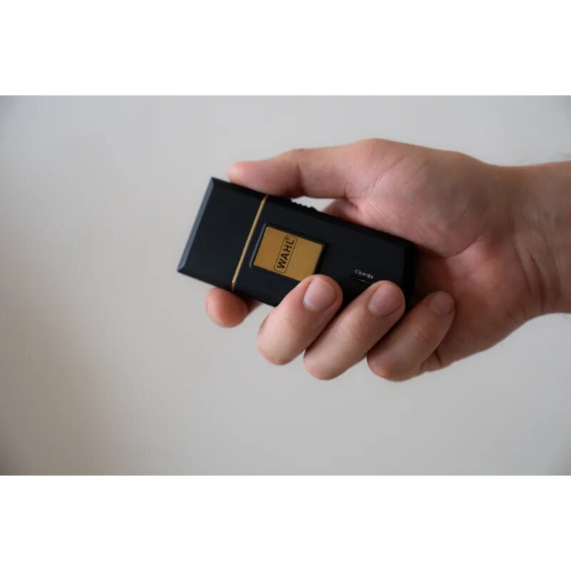 Wahl Travel Shaver Gold Edition utazó borotva készlet szakállra 1 db