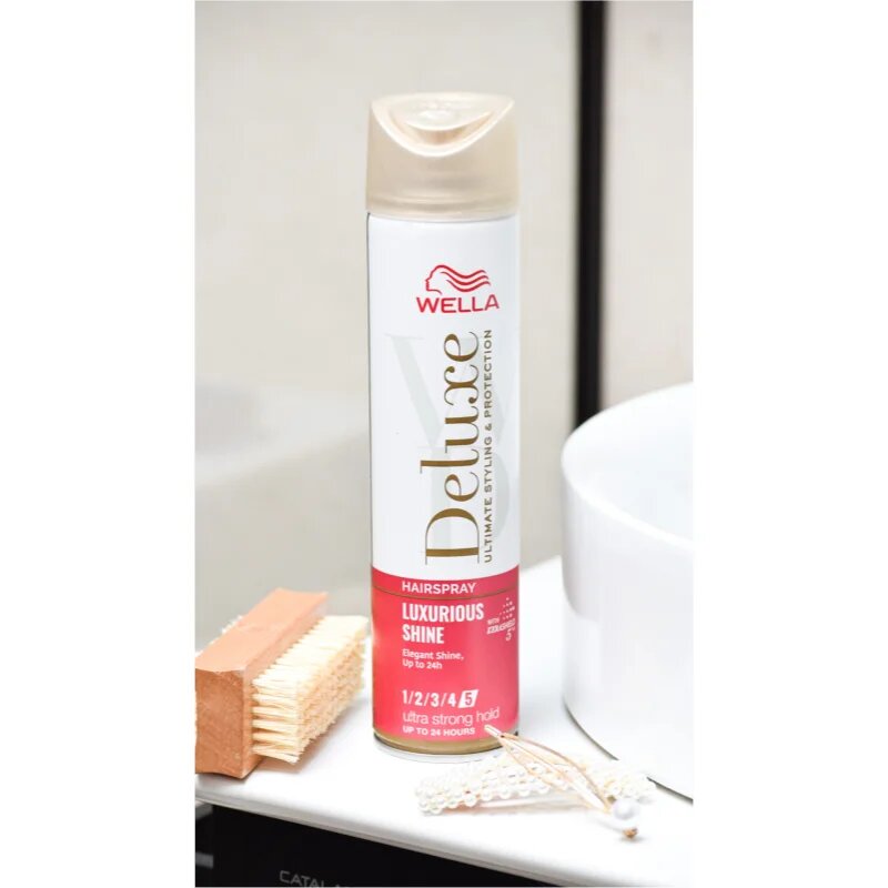 Wella Deluxe Luxurious Shine hajlakk a magas fényért 250 ml
