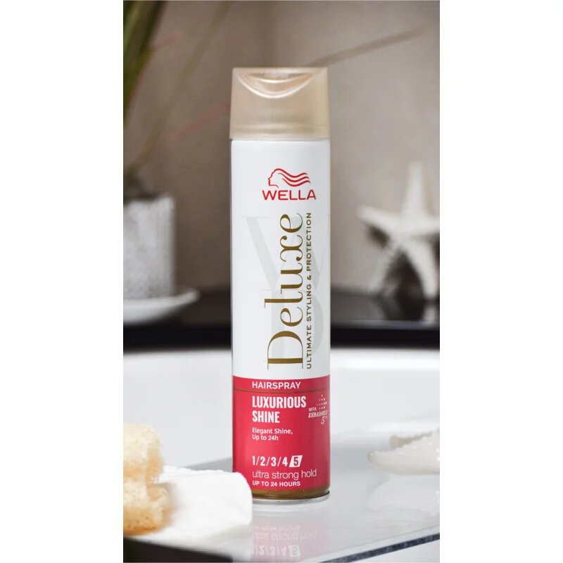 Wella Deluxe Luxurious Shine hajlakk a magas fényért 250 ml