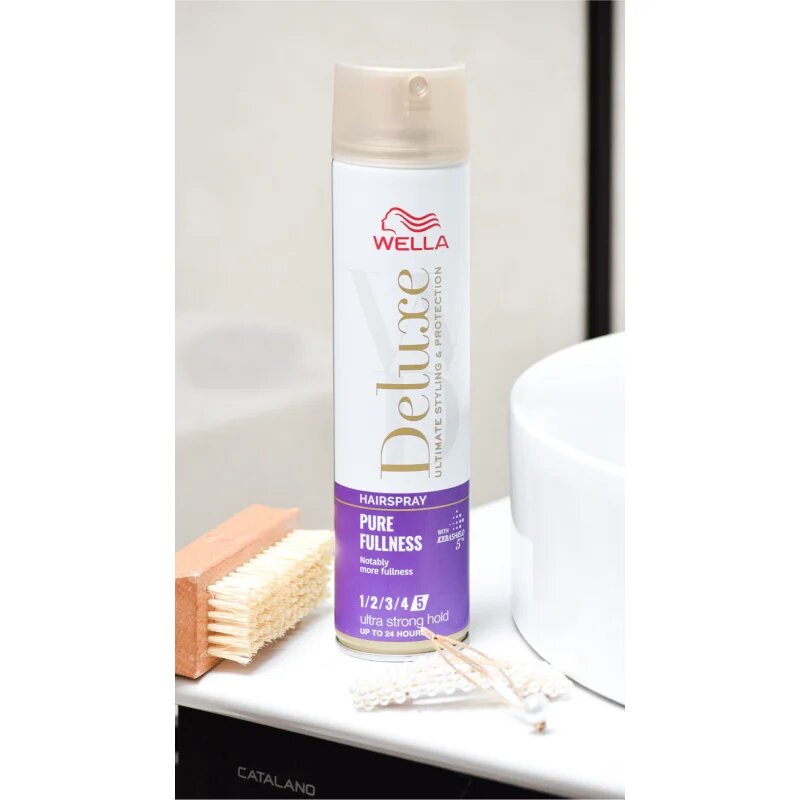Wella Deluxe Pure Fullness Hajlakk az extra erős tartásért dús hatásért 250 ml