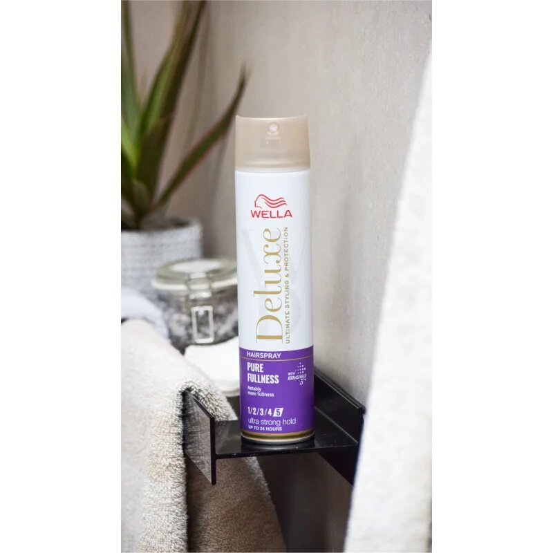 Wella Deluxe Pure Fullness Hajlakk az extra erős tartásért dús hatásért 250 ml