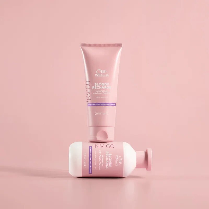 Wella Professionals Invigo Blonde Recharge sampon szőke hajra semlegesíti a sárgás tónusokat 1000 ml