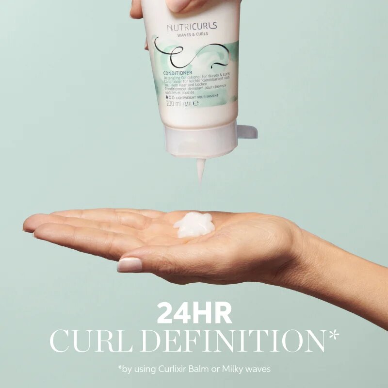 Wella Professionals Nutricurls Waves & Curls tápláló kondícionáló a könnyű kifésülésért 1000 ml