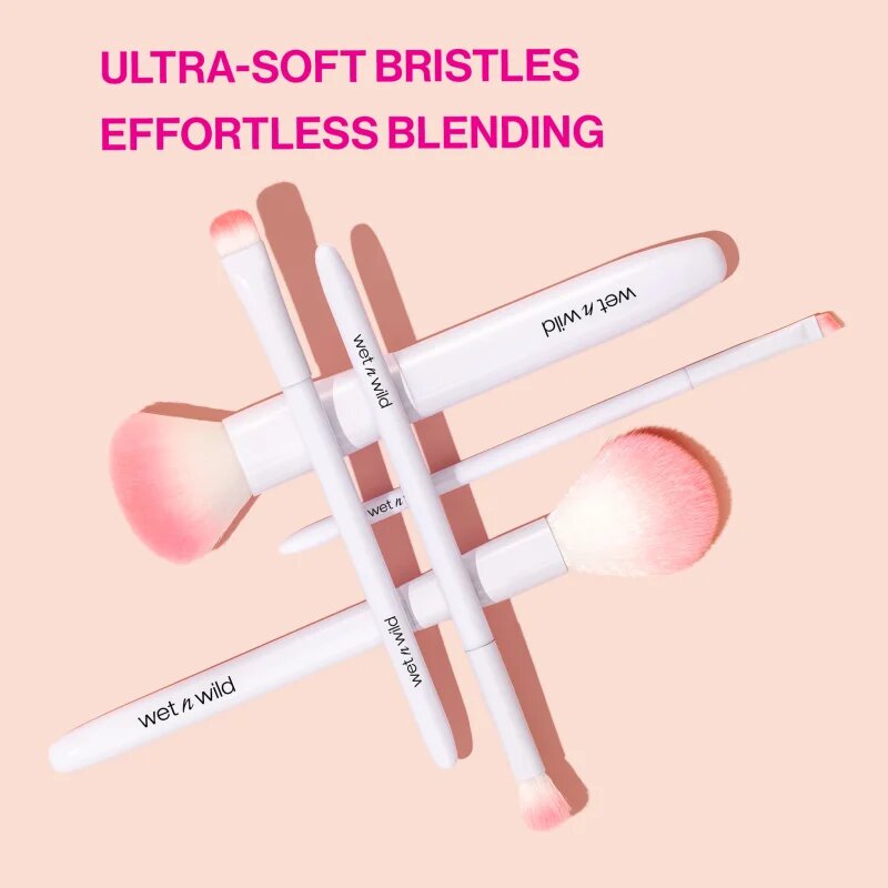 Wet n Wild Essential Angled Liner Brush ferde szemkihúzó ecset 1 db