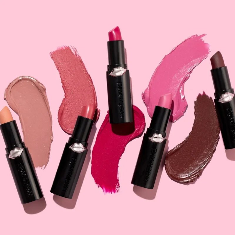 Wet n Wild MegaLast hidratáló rúzs matt hatással árnyalat Skin-ny Dipping 3.3 g