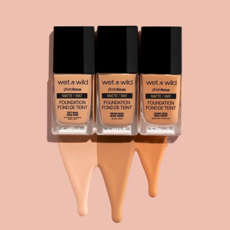 Wet n Wild PhotoFocus mattító folyékony alapozó árnyalat Soft Ivory 30 ml