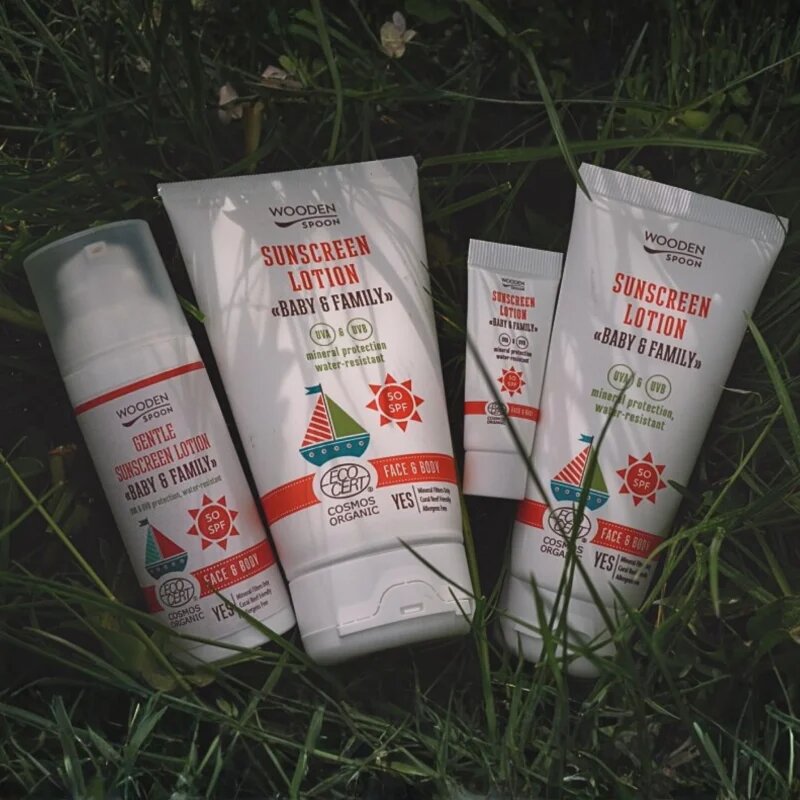 WoodenSpoon Baby & Family védő naptej az egész családnak SPF50 50 ml