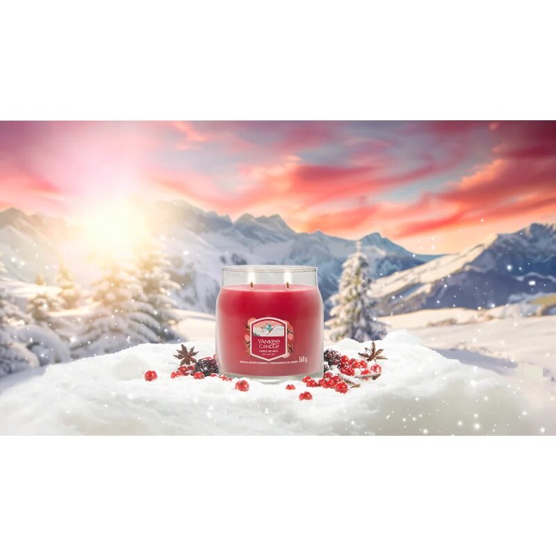 Yankee Candle Santa On Skis illatgyertya 368 g