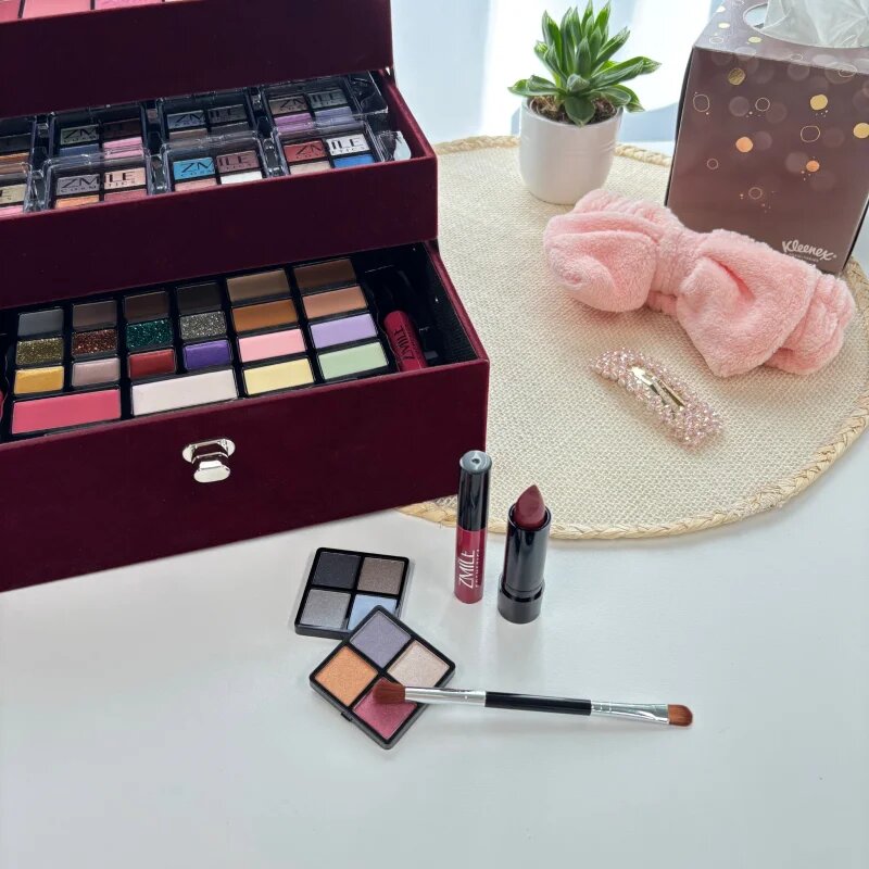 ZMILE COSMETICS Beauty Case Velvety kozmetikai doboz Dark Berry