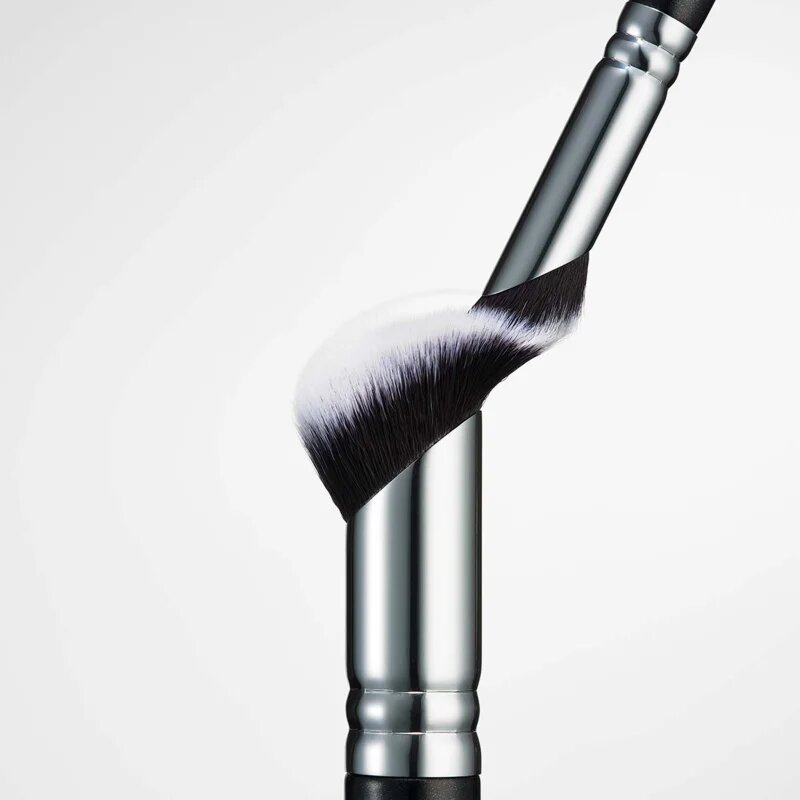 ZOEVA 118 Fluid Touch & Blend alapozó és korrektor ecset 1 db